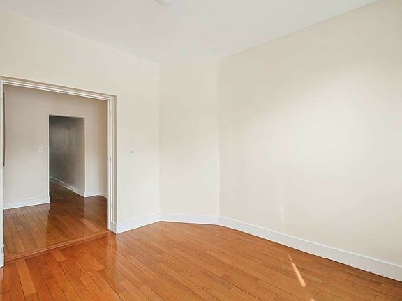 3rd image of 852 Amsterdam Ave #2C