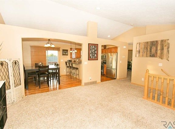 3rd image of 3012 W Courtyard Ln