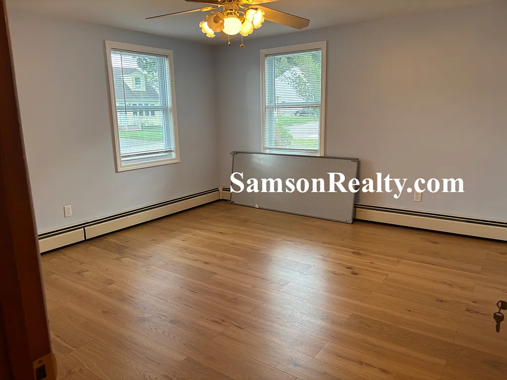 3 bed, 1592 sqft, $2,850 — Photo 4