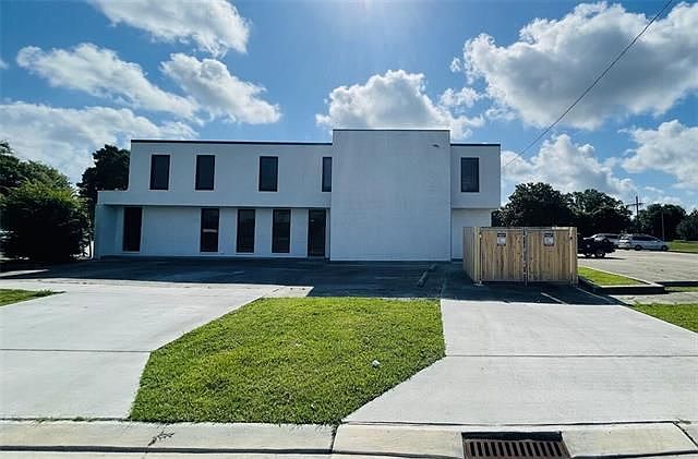 1st image of 3501 Behrman Pl Suite B