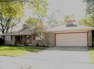 204 Lawndale Ave, Aurora, IL 60506