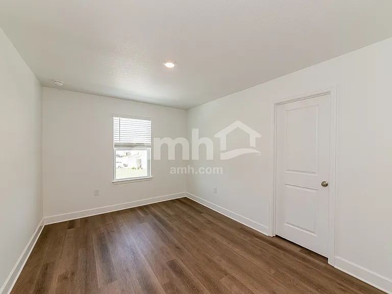 3320 Muscatine Ave — Photo 16