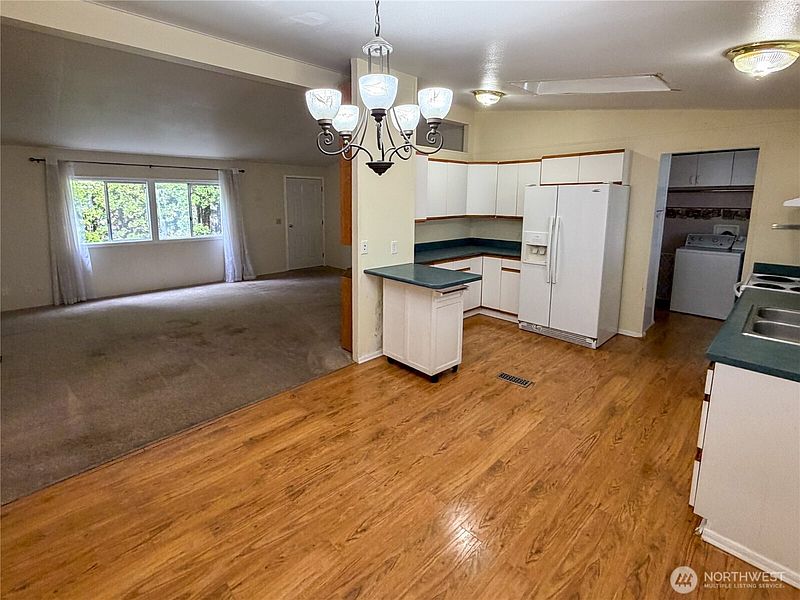 4th image of 3501 Auburn Way S #44