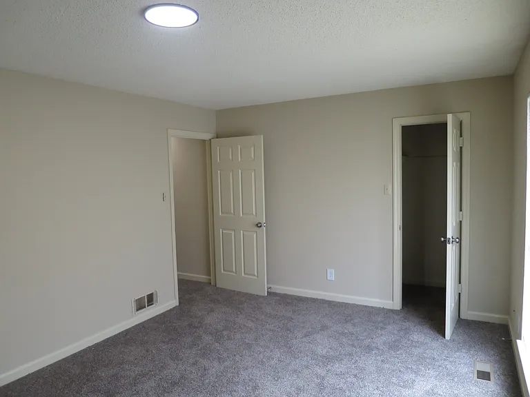 9019 Countryside Ln #D — Photo 11