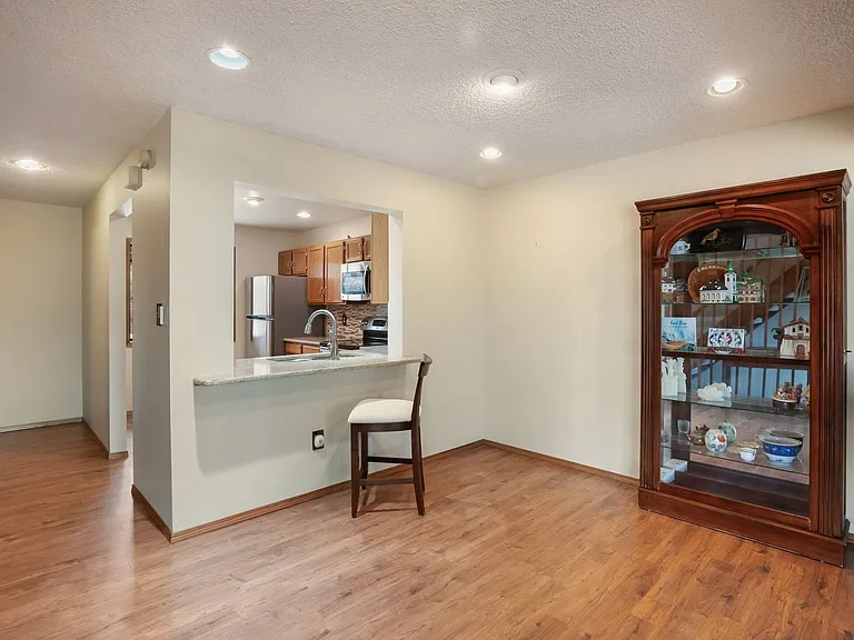 590 Greenway Ct #A — Photo 10