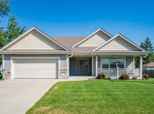 720 E Fitzsimmons Rd, Oak Creek, WI 53154