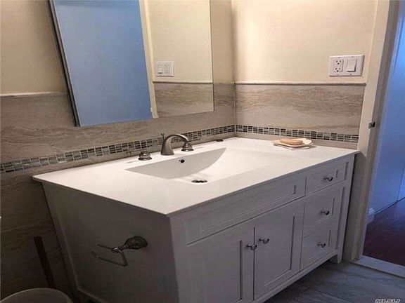 5th image of 1 Bay Club Dr APT 9G