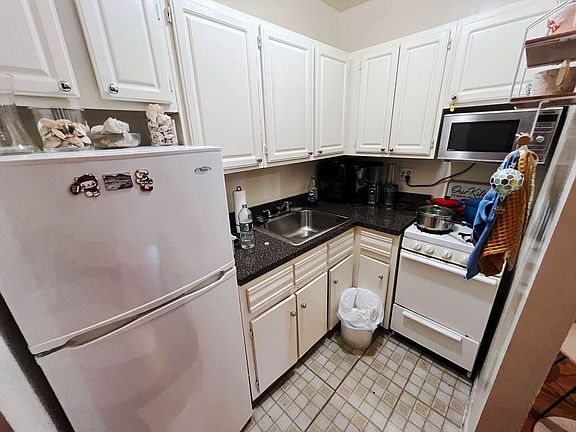 4th image of 251 W 97th St APT 6A