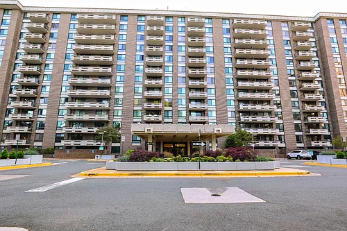 1808 Old Meadow Rd Photo 1