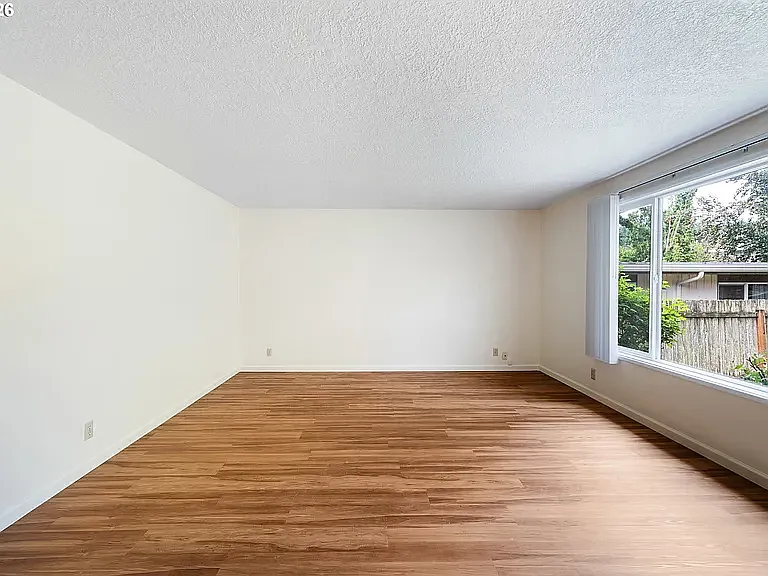 3670 Willamette St — Photo 4