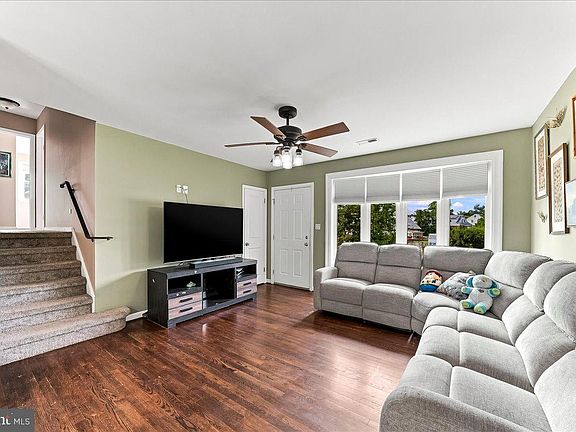 4th image of 2602 Darby Dr