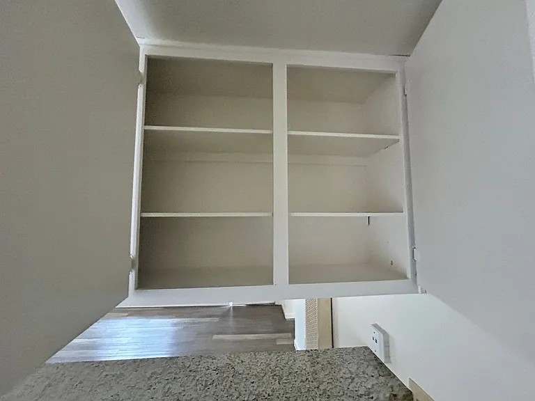 610 E Pine St — Photo 17