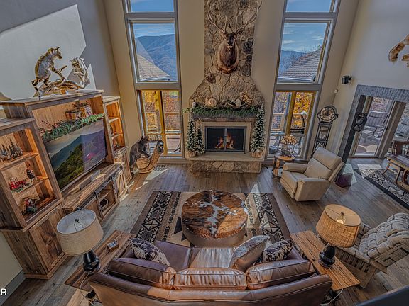3rd image of 3460 Quail Way