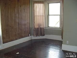 2nd image of 908 Maine St