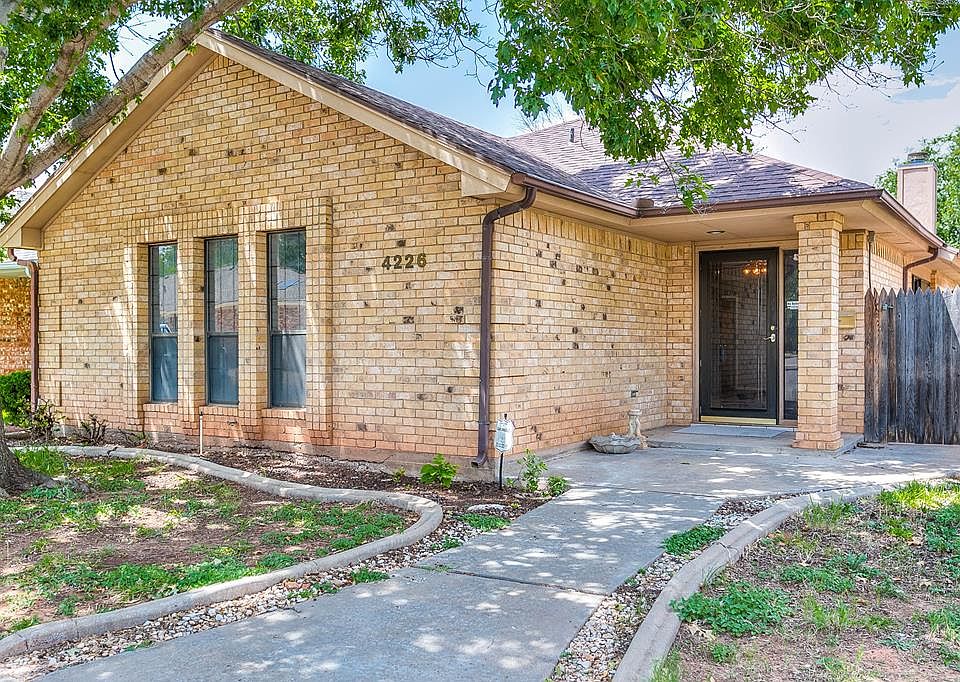 1st image of 4226 Laurel Oak Dr