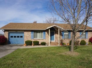 1005 E Parkview St, Ozark, MO 65721