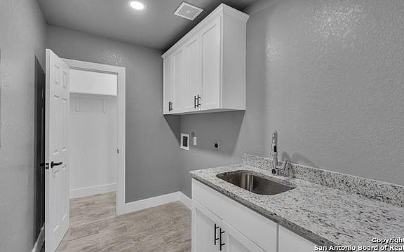 5th image of 176 Hickory Hill Dr