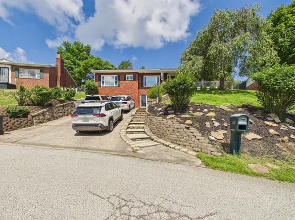 117 Honeysuckle Ln, Huntington, WV 25701