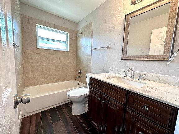 2nd image of 848 Center St #3