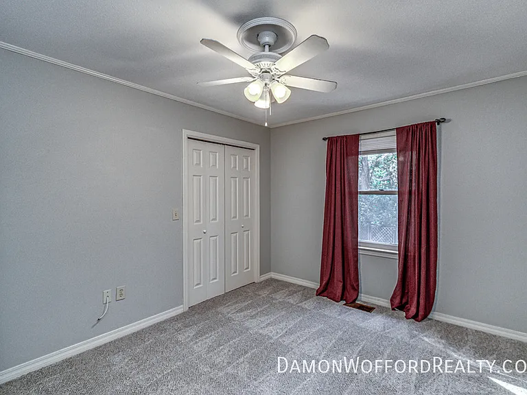 1435 Roxbury Ct — Photo 37
