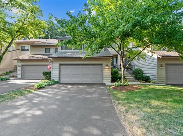 1576 Kirkwood Dr, Geneva, IL 60134