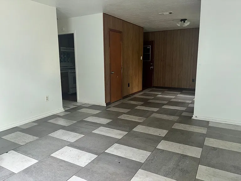 6560 Lake Forest Dr — Photo 6