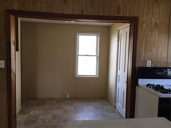4th image of 660 Floral Ave