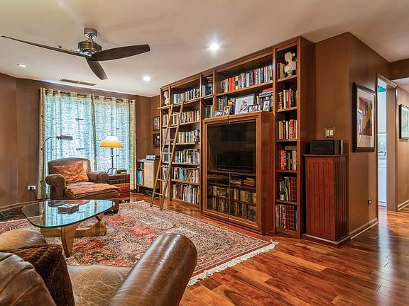 5th image of 4757 Howard St APT 401