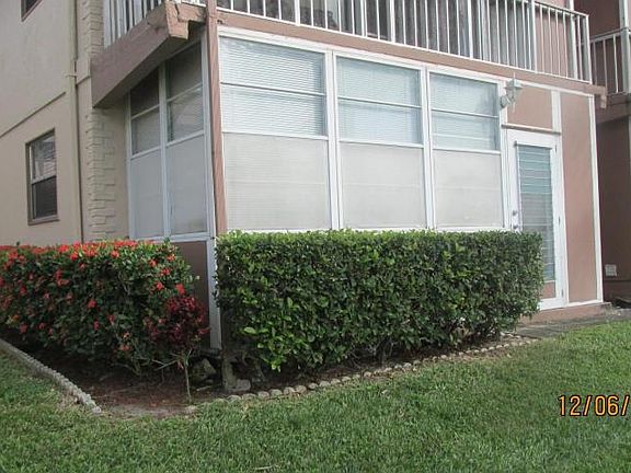 4th image of 150 Brittany Way #D