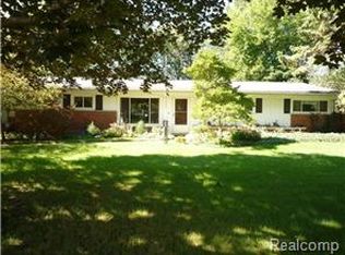 32371 Queensboro St, Farmington Hills, MI 48334