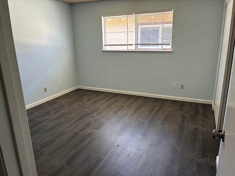 868 Canfield Ctsan #3 — Photo 4