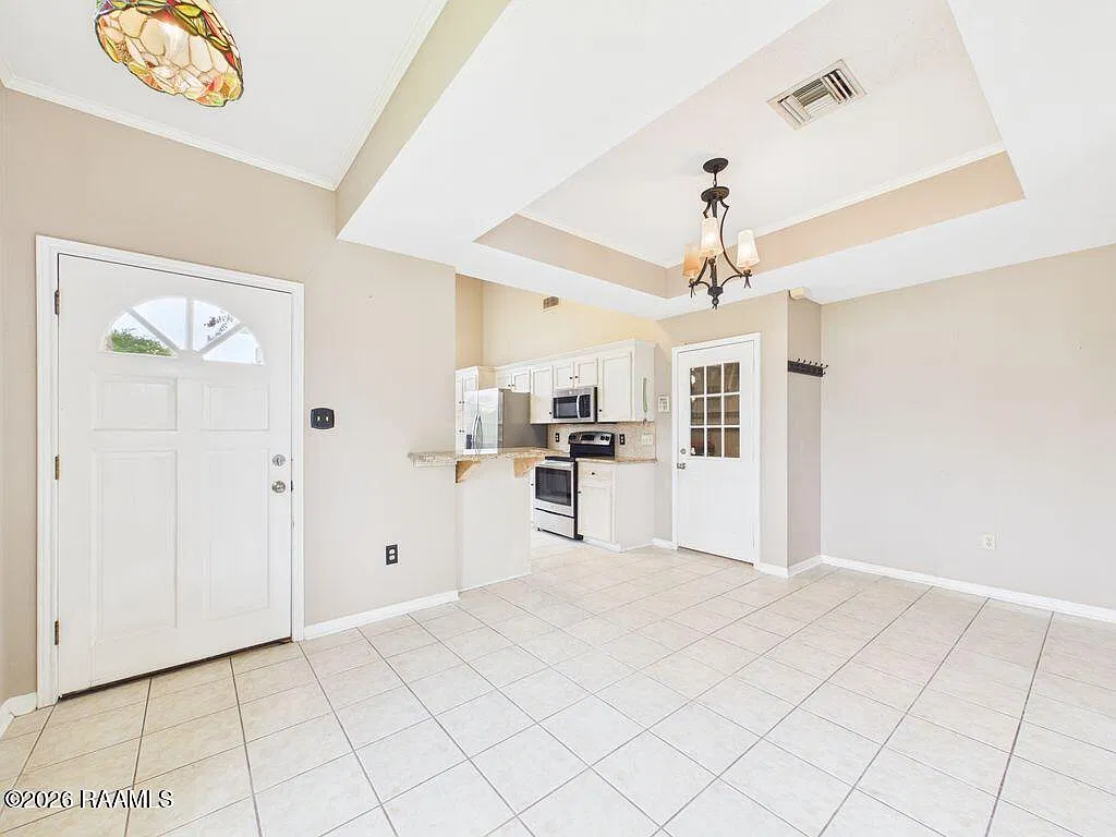 2 bed, 2.5 bath, 1662 sqft, $1,700 — Photo 2