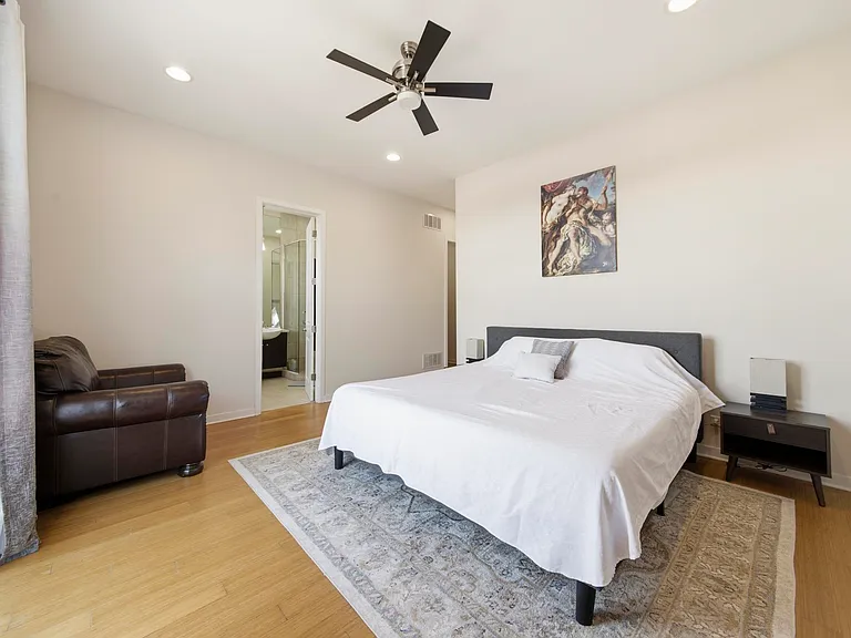 2642 W Chicago Ave #4 — Photo 14