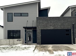 6764 Shadow Ridge Pl, Columbus, NE 68601