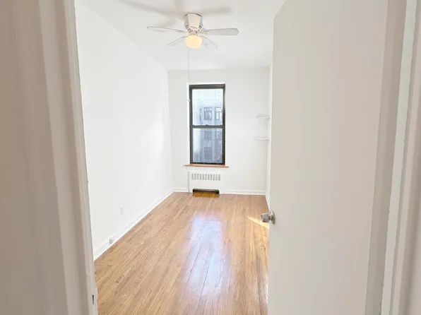 230 East 75th Street image 5 of 11