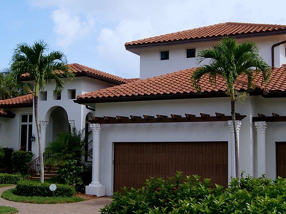 Quiet Street, 3 Car Garage