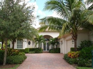 8071 Cranes Pointe Way, West Palm Beach, FL 33412