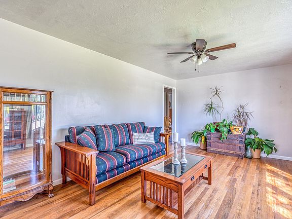 5th image of 108 Woodlawn Dr