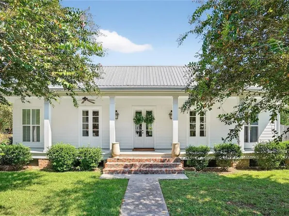 649 Lafayette St, Mandeville, LA 70448