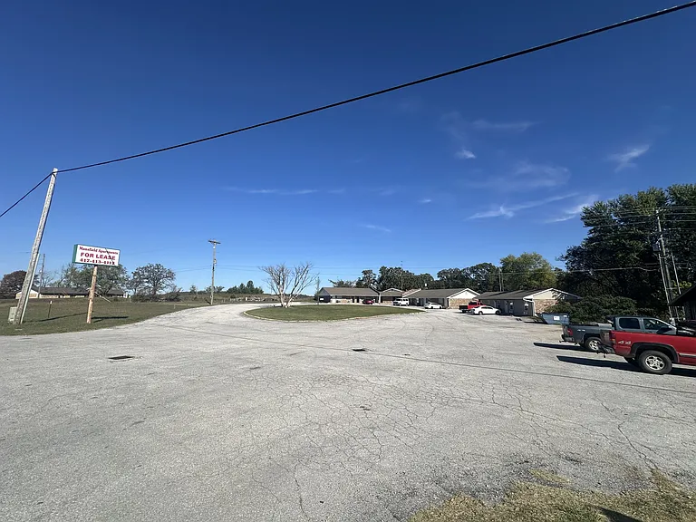 W Commercial St — Photo 10