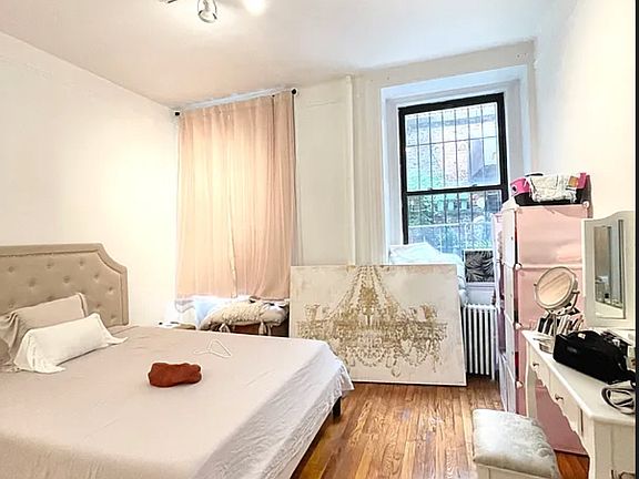 4th image of 210 W 16th St APT 1E