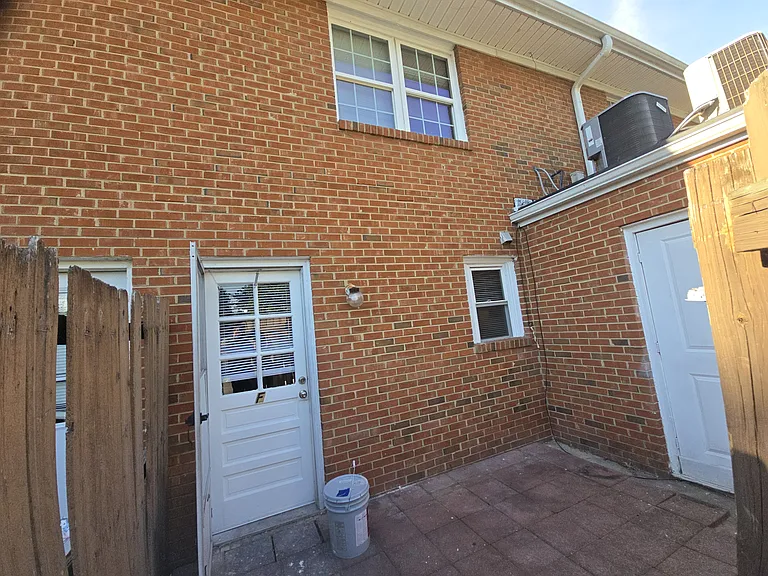 1307 W Meadowview Rd #F — Photo 28