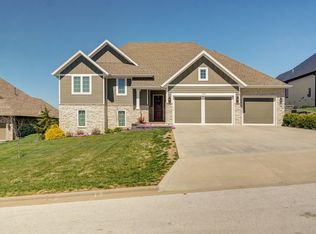 1299 S Amber Ridge Dr, Nixa, MO 65714