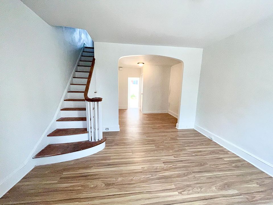 Living room/dining room