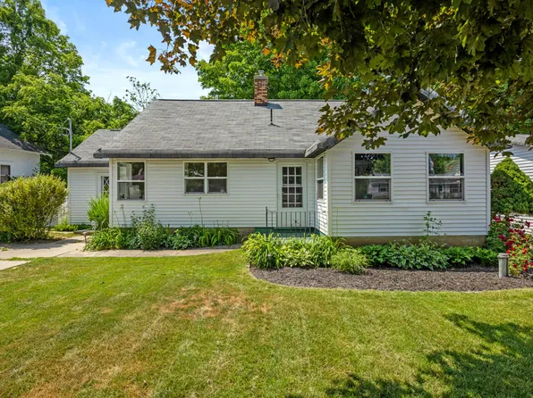 14937 16th Ave, Marne, MI 49435