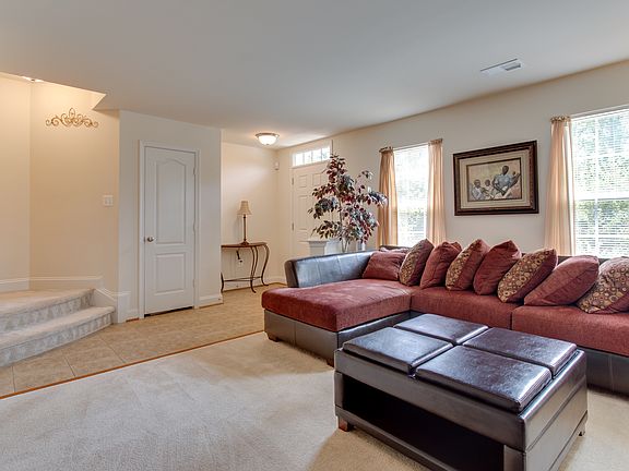 4th image of 2627 River Basin Ln