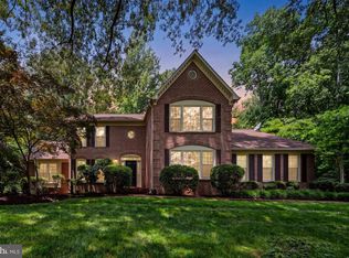 3272 History Dr, Oakton, VA 22124