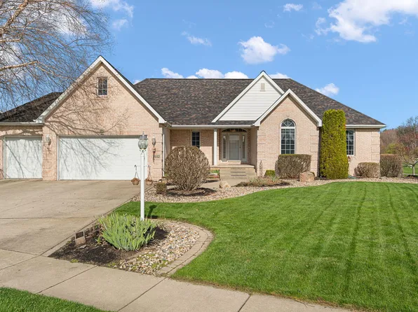1552 Jade Blvd, Valparaiso, IN 46385
