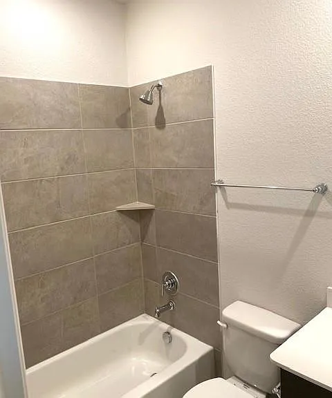 1902 Canyon Ln — Photo 9