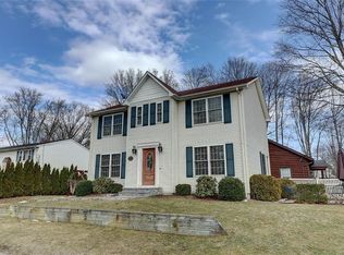 22 Walnut Rd, Barrington, RI 02806